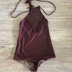 Acacia one piece sz small